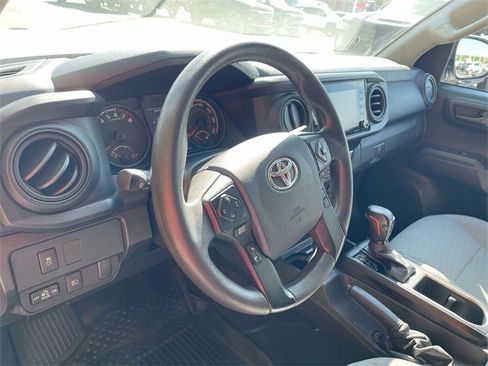 Used 2020 Toyota Tacoma SR image 10