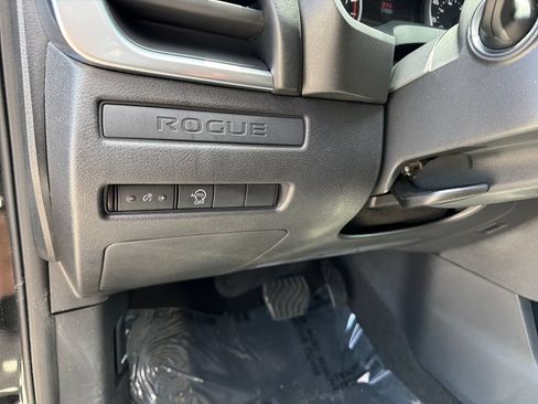 Certified 2024 Nissan Rogue S FWD image 16