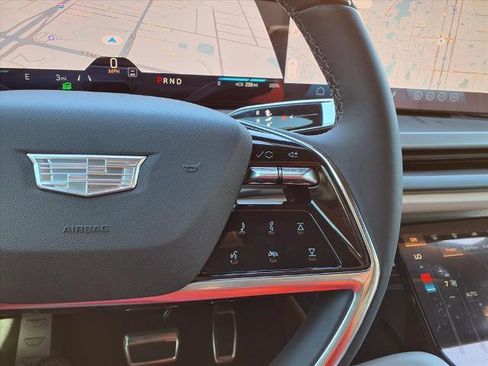 New 2026 Cadillac Vistiq Sport image 18