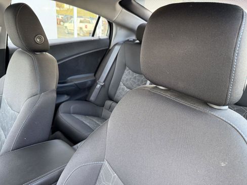 Used 2018 Chevrolet Volt LT w/ Comfort Package image 10