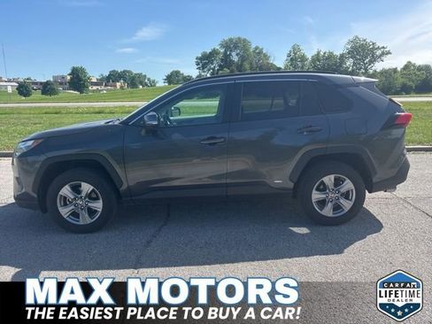 Used 2023 Toyota RAV4 XLE AWD/4WD image 9