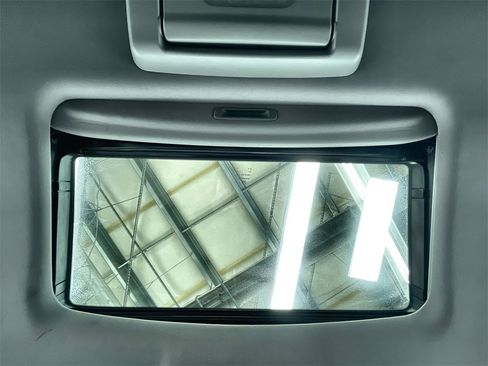 Used 2020 Honda Pilot Touring image 28