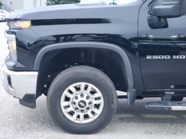 Used 2025 Chevrolet Silverado 2500 LT w/ Convenience Package AWD/4WD image 5