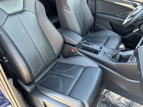 Used 2023 Audi Q3 2.0T Premium w/ Black Optic Sport Package image 9