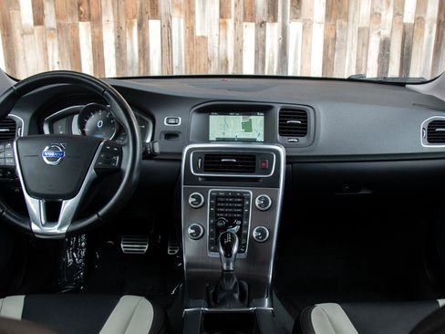 Used 2016 Volvo S60 T5 Cross Country Platinum w/ Protection Package image 22