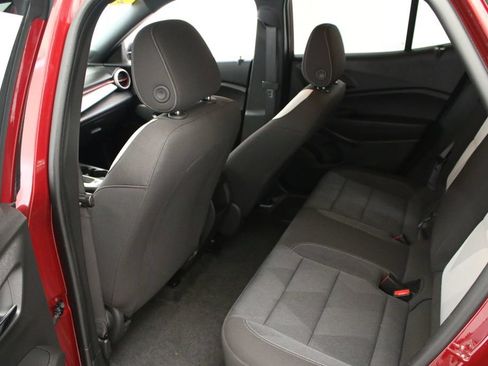 Used 2025 Chevrolet Trax RS w/ Driver Confidence Package FWD image 24