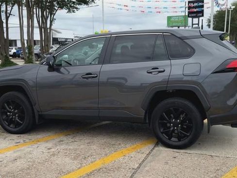 Used 2024 Toyota RAV4 LE FWD image 6