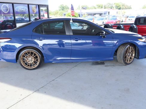 Used 2023 Toyota Camry SE w/ Convenience Package FWD image 4