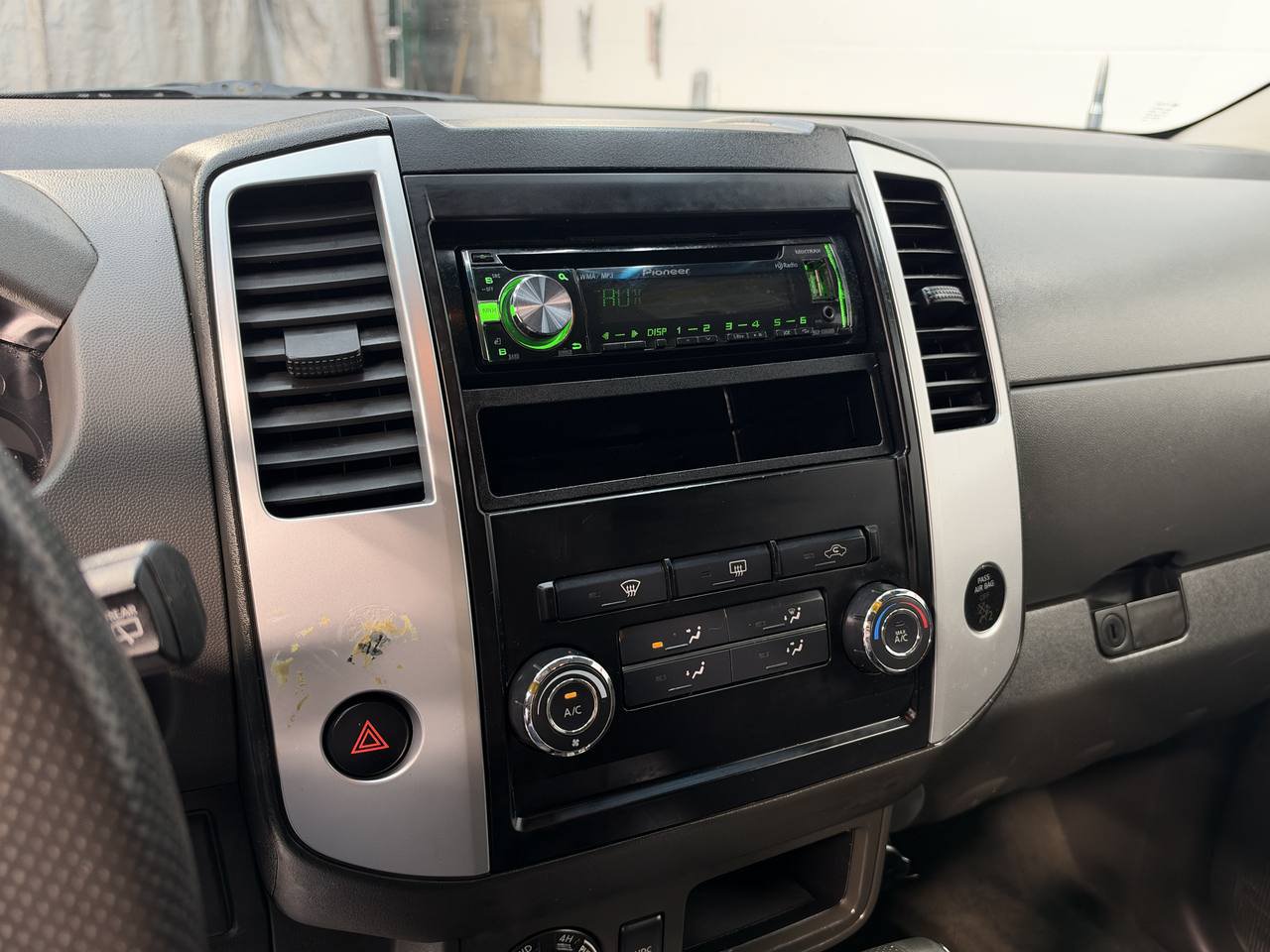 Used 2009 Nissan Xterra S AWD/4WD image 21