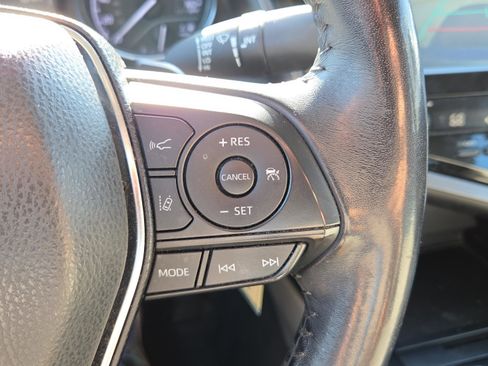 Used 2019 Toyota Camry SE FWD image 26