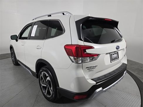 Used 2023 Subaru Forester Touring image 6