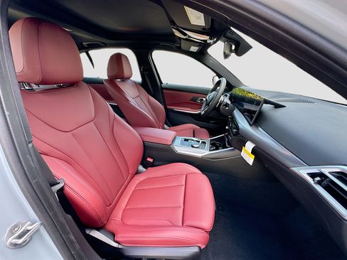 New 2026 BMW 330i Sedan w/ M Sport Package RWD image 21