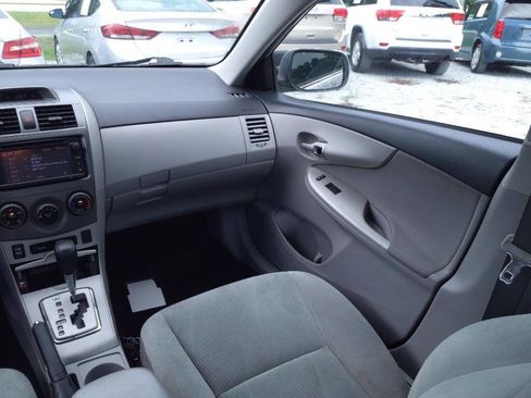 Used 2013 Toyota Corolla LE Special Edition image 9