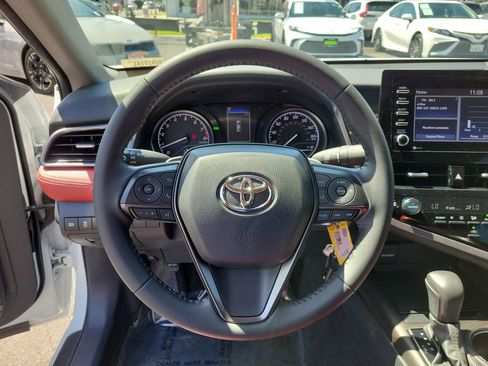 Used 2024 Toyota Camry SE image 25