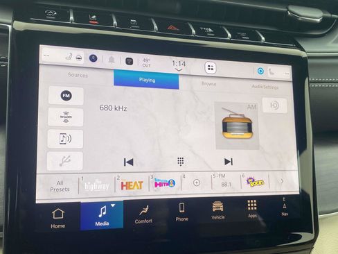 New 2025 Jeep Grand Cherokee Limited image 8