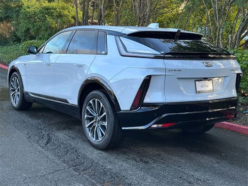 New 2026 Cadillac Lyriq Sport image 3