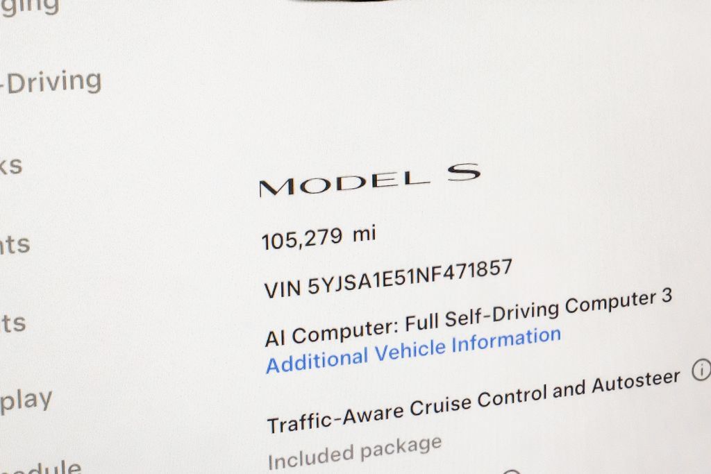 Used 2022 Tesla Model S AWD/4WD image 27