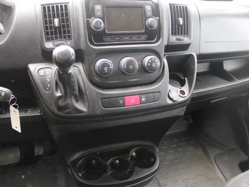 Used 2018 RAM ProMaster 2500 FWD image 11