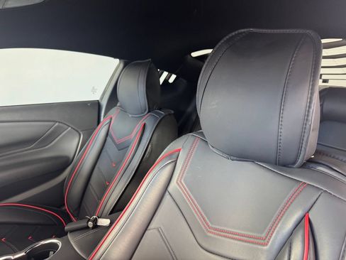 Used 2025 Ford Mustang GT Premium RWD image 10