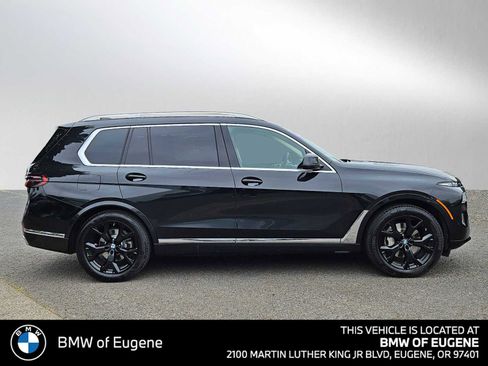 Used 2023 BMW X7 xDrive40i w/ Premium Package AWD/4WD image 2