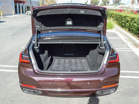 Used 2020 BMW 750i xDrive w/ Executive Package image 53