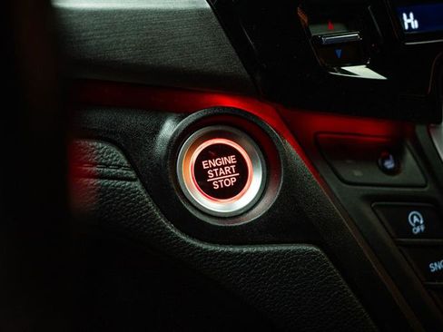 Used 2025 Honda Odyssey Sport-L image 21