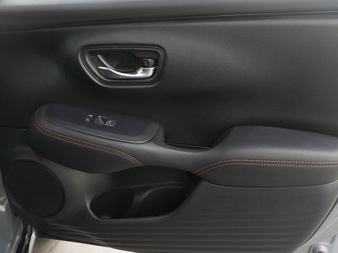 Used 2025 Honda HR-V Sport image 9