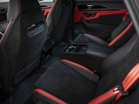 Used 2024 Lamborghini Urus S AWD/4WD image 24