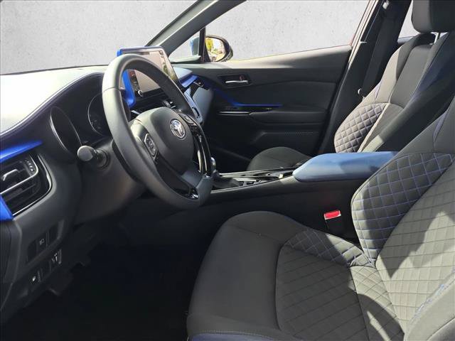 Used 2020 Toyota C-HR XLE FWD image 15