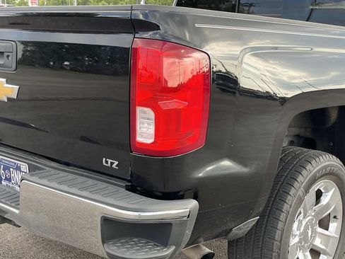 Used 2017 Chevrolet Silverado 1500 LTZ w/ Sport Package AWD/4WD image 11