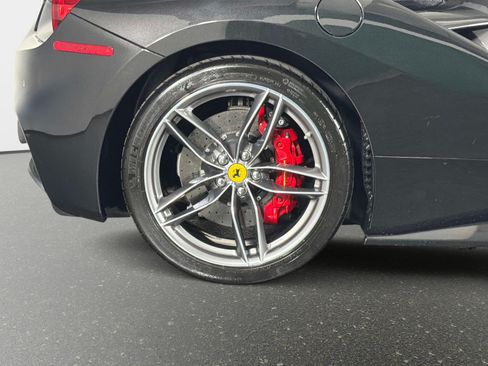 Used 2018 Ferrari 488 GTB RWD image 5