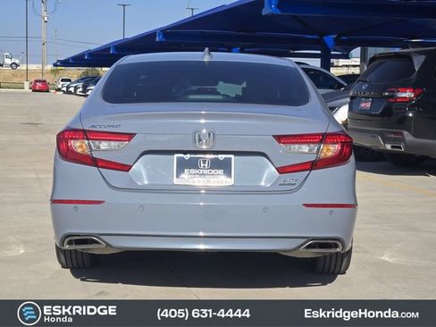 Used 2022 Honda Accord Touring image 6