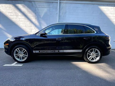 Certified 2021 Porsche Cayenne AWD/4WD image 2