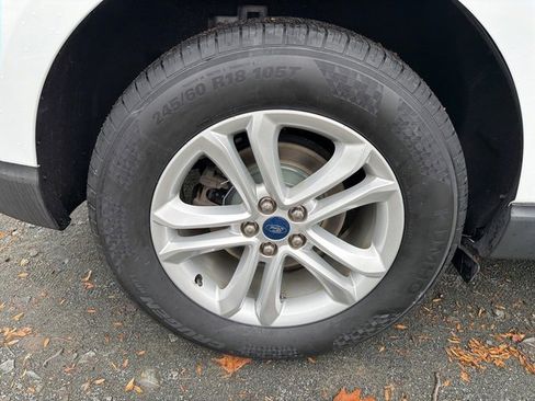 Used 2019 Ford Edge SEL w/ Equipment Group 201A image 7