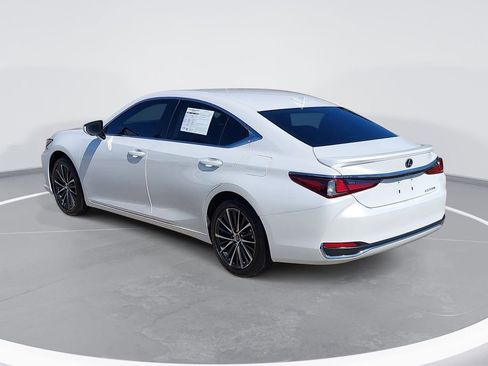 Used 2024 Lexus ES 300h w/ Premium Package FWD image 7