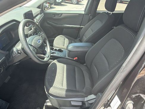 Used 2025 Ford Escape Active AWD/4WD image 16