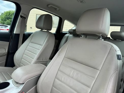Used 2015 Ford C-MAX SEL w/ Interior Protection Package FWD image 23