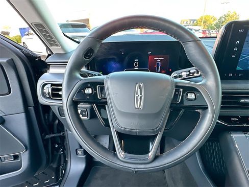 Used 2025 Lincoln Aviator Premiere w/ Equipment Group 101A image 18