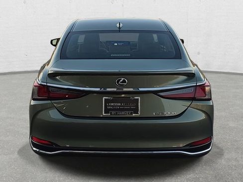Certified 2025 Lexus ES 300h w/ Premium Package image 6