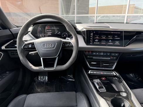 Used 2022 Audi e-tron GT Premium Plus w/ Performance Package image 16
