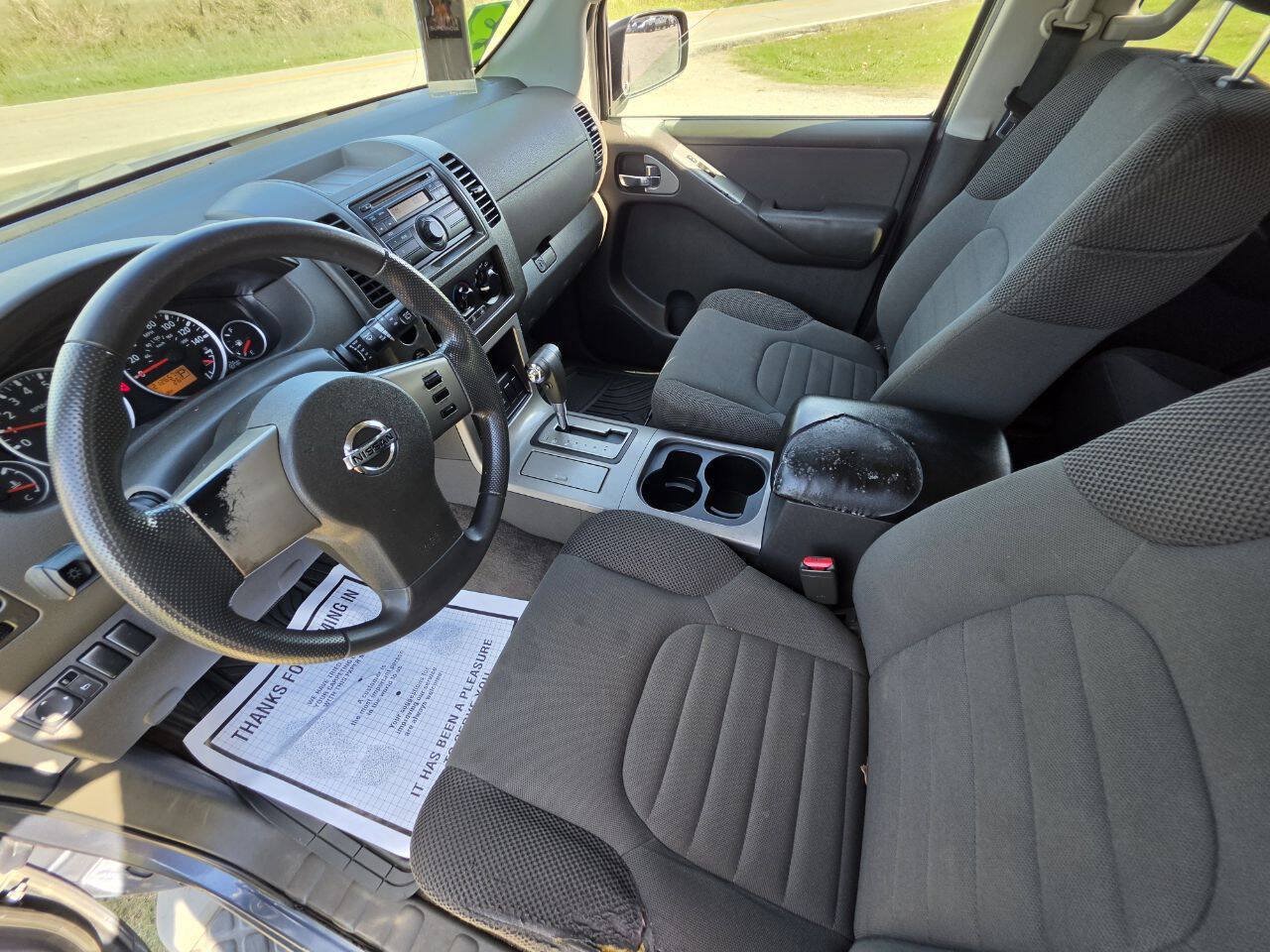 Used 2008 Nissan Pathfinder S RWD image 3