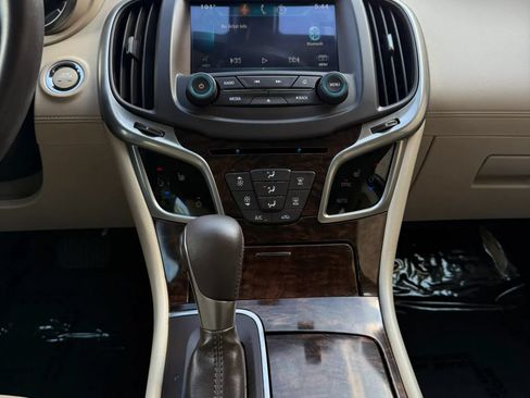 Used 2015 Buick LaCrosse Leather FWD image 12