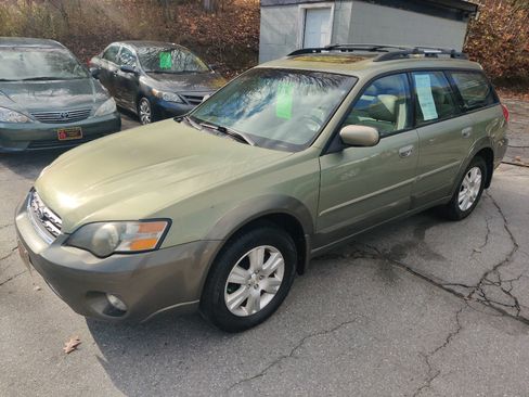 Used 2005 Subaru Outback 2.5i Limited image 2