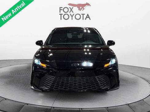 Used 2025 Toyota Camry SE image 9