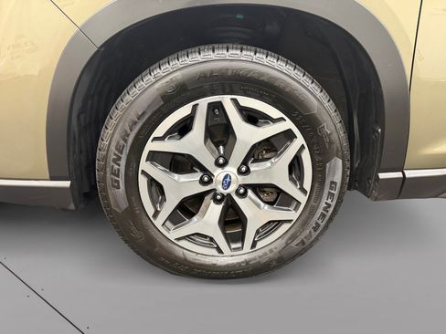 Certified 2023 Subaru Forester Premium AWD/4WD image 14
