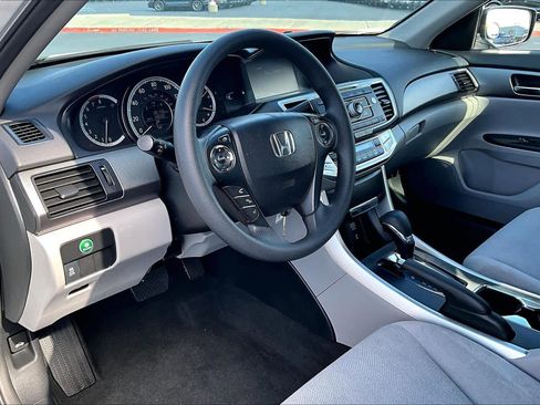 Used 2013 Honda Accord LX image 17