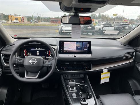 New 2026 Nissan Rogue Platinum image 12