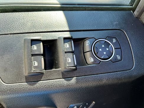 Used 2017 Ford F150 Raptor w/ Equipment Group 802A Luxury image 28