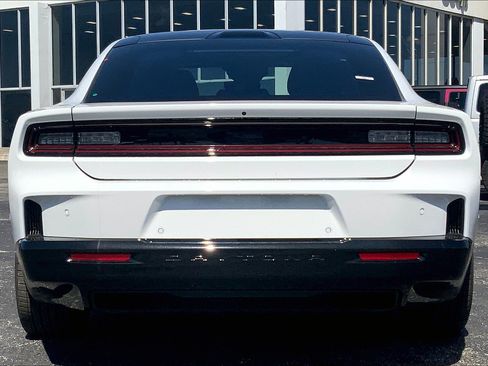 New 2025 Dodge Charger R/T w/ Sun & Sound Package image 4