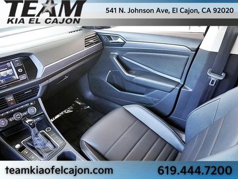Used 2024 Volkswagen Jetta SE FWD image 21
